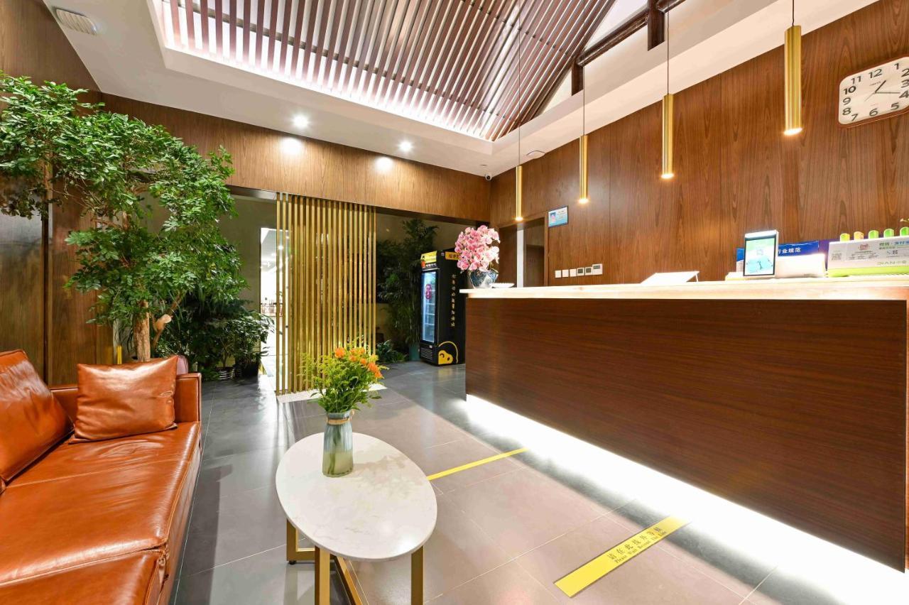 Xingshe Alley Courtyard Hotel Beijing Wangfujing Forbidden City Branch - Breakfast Included & English Speaking Reception & Free Wifi And Laundry Room & Hutong Culture & Cat-Keeping & Flower-Growing Terrace & One Day Tour Service & Free Coffee 외부 사진