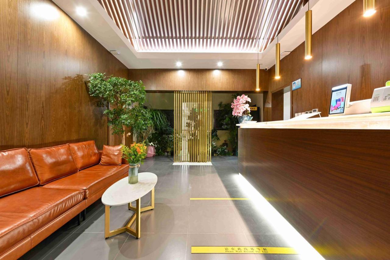 Xingshe Alley Courtyard Hotel Beijing Wangfujing Forbidden City Branch - Breakfast Included & English Speaking Reception & Free Wifi And Laundry Room & Hutong Culture & Cat-Keeping & Flower-Growing Terrace & One Day Tour Service & Free Coffee 외부 사진